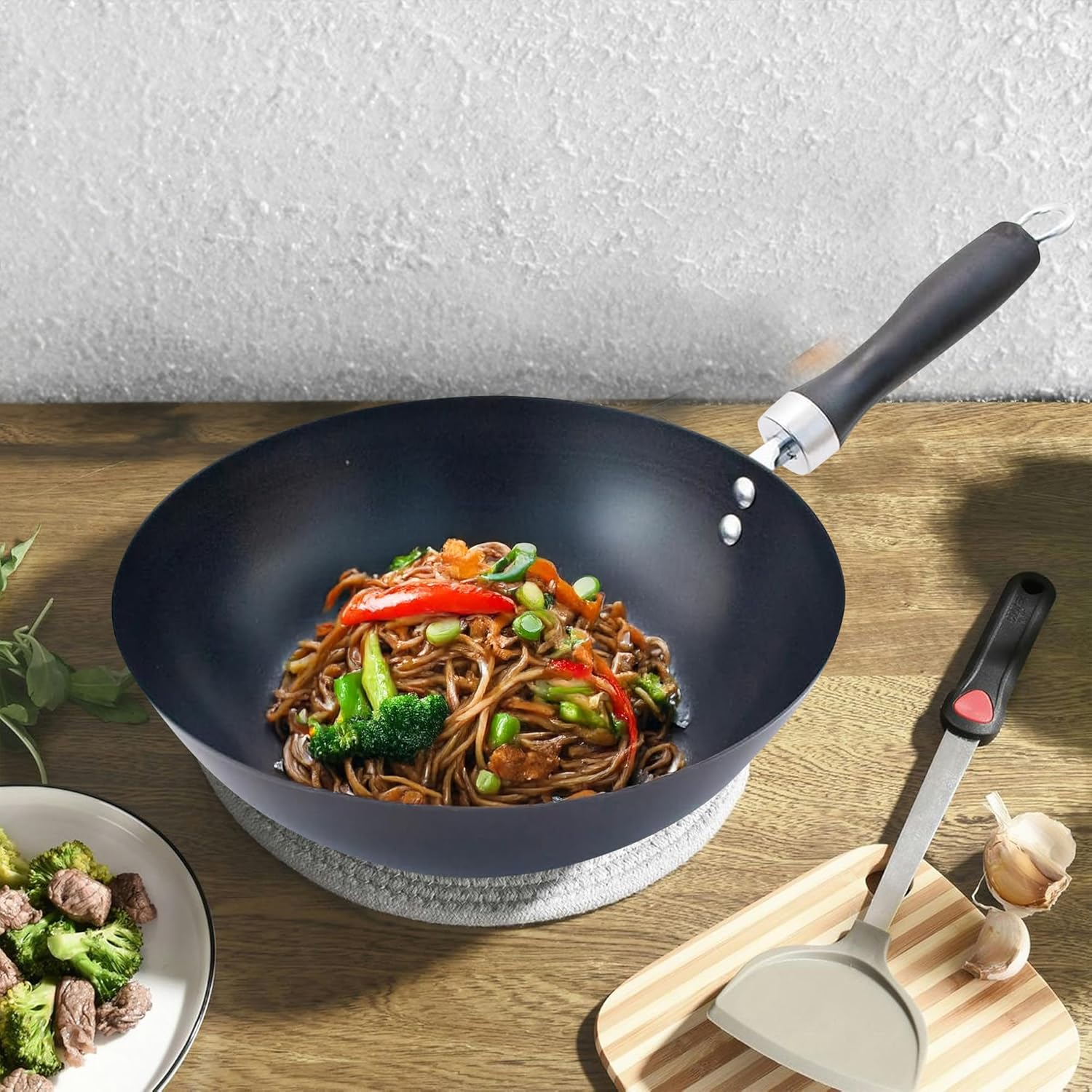 24cm Non-Stick Wok Pan with Black Bakelite Handle